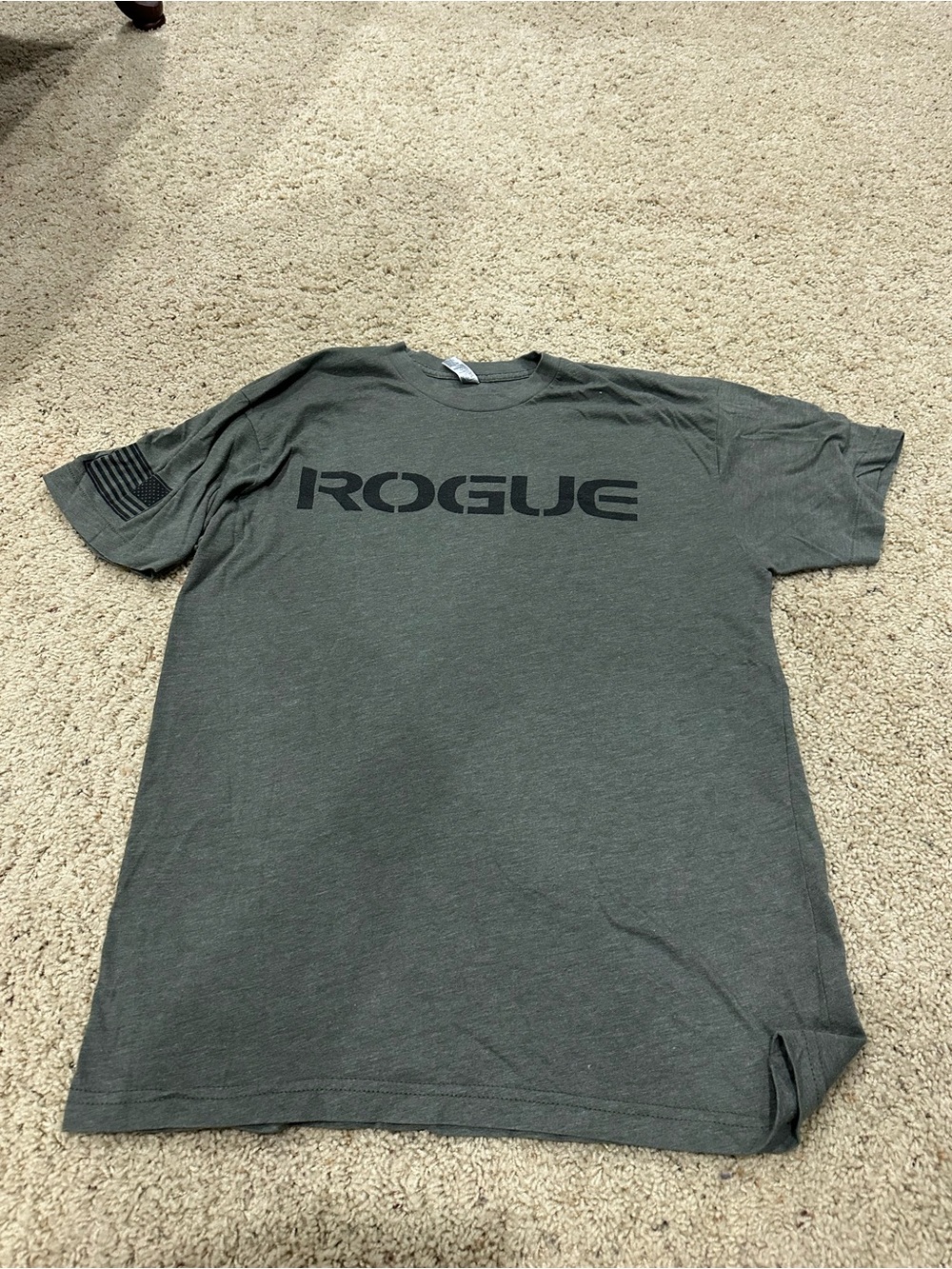 Rogue Fitness T Shirt Mens Medium Gray American Made Flag Graphic Gym CrossFit